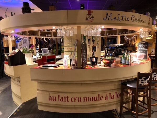 Salle du restaurant Maître Corbeau