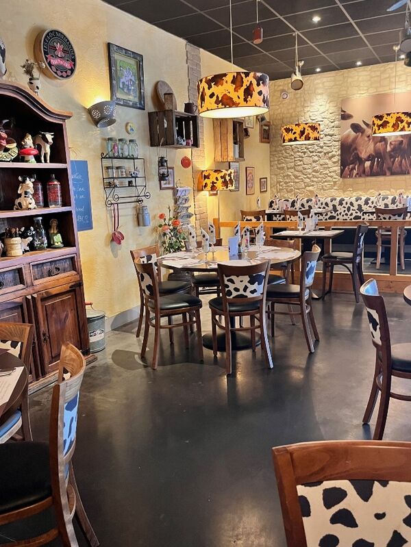 Salle du restaurant Maître Corbeau