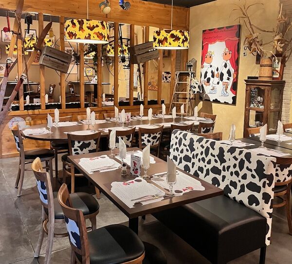 Salle du restaurant Maître Corbeau