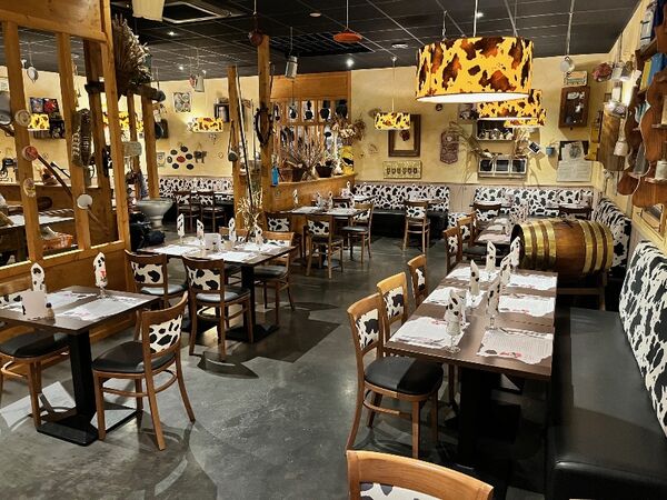 Salle du restaurant Maître Corbeau